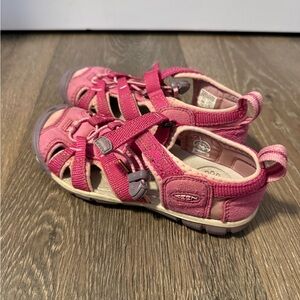 KEEN Girls Seacamp 2 CNX Closed Toe Sandals